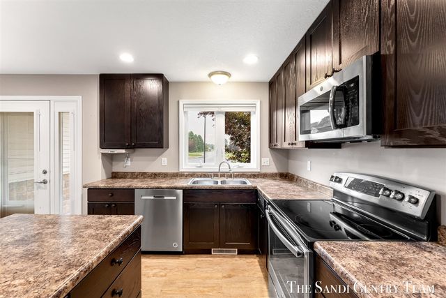 1630 Grevel Court, Muskegon, MI 49444