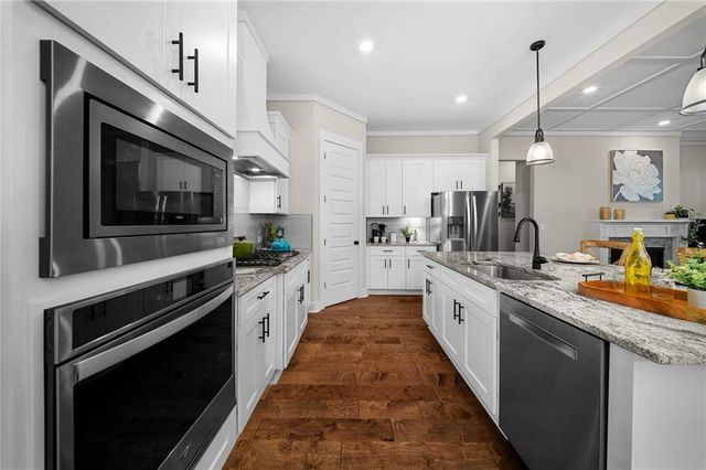 392 London Road, Ball Ground, GA 30107