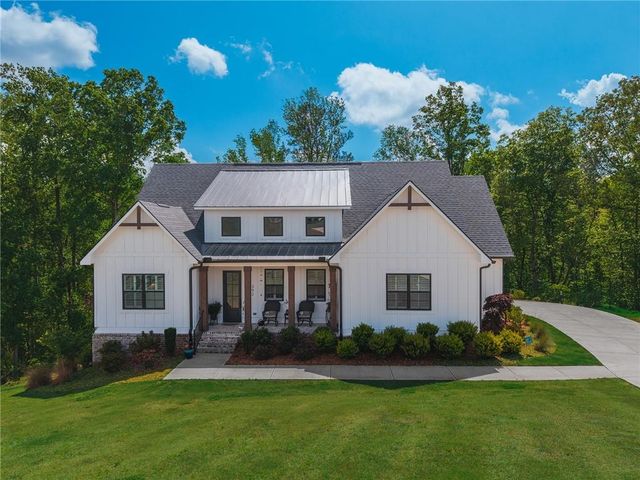 392 London Road, Ball Ground, GA 30107