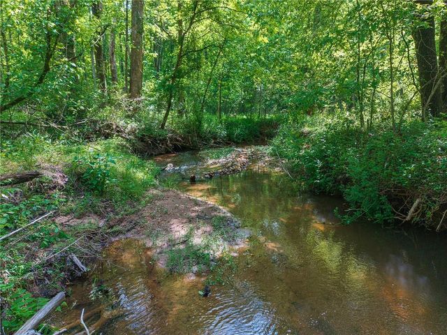 392 London Road, Ball Ground, GA 30107