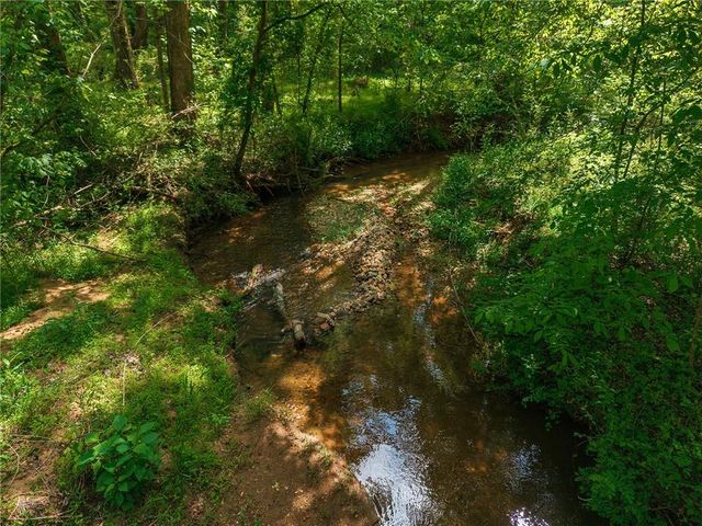 392 London Road, Ball Ground, GA 30107