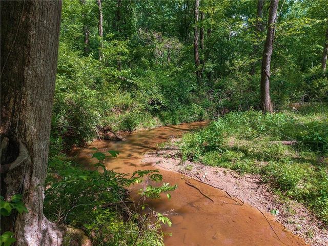 392 London Road, Ball Ground, GA 30107