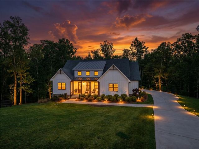 392 London Road, Ball Ground, GA 30107