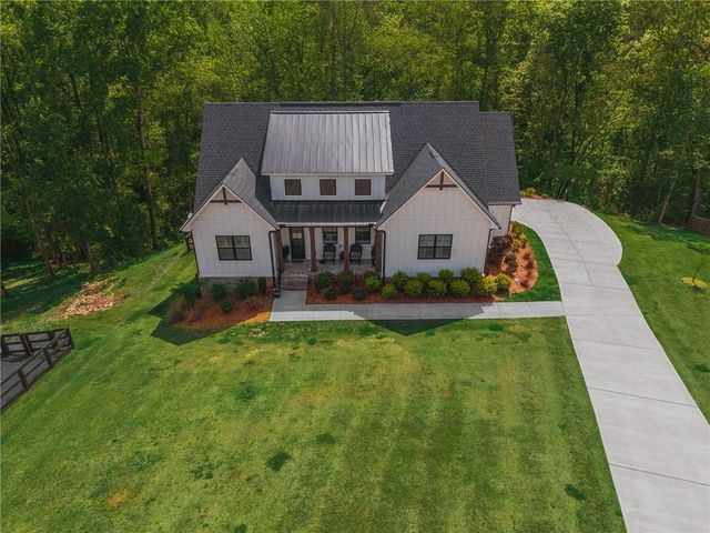 392 London Road, Ball Ground, GA 30107