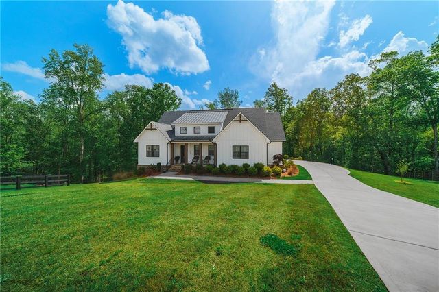 392 London Road, Ball Ground, GA 30107