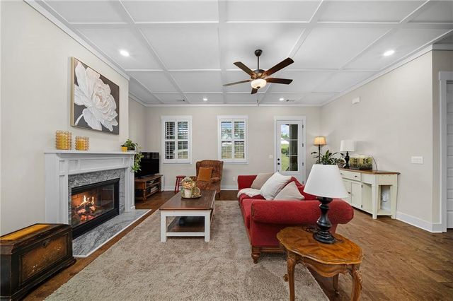 392 London Road, Ball Ground, GA 30107