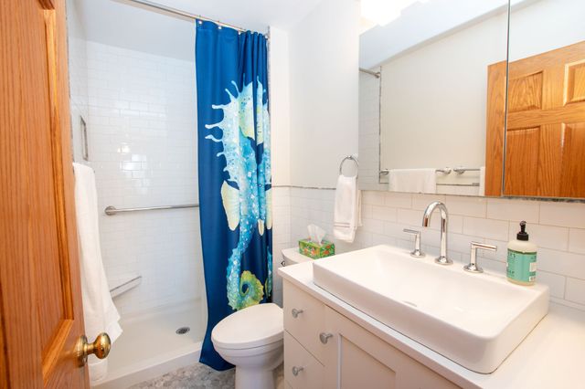 1776 NW 109th Court, Clive, IA 50325