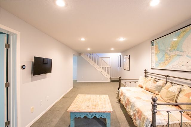 1776 NW 109th Court, Clive, IA 50325