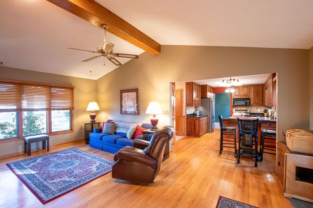 1776 NW 109th Court, Clive, IA 50325