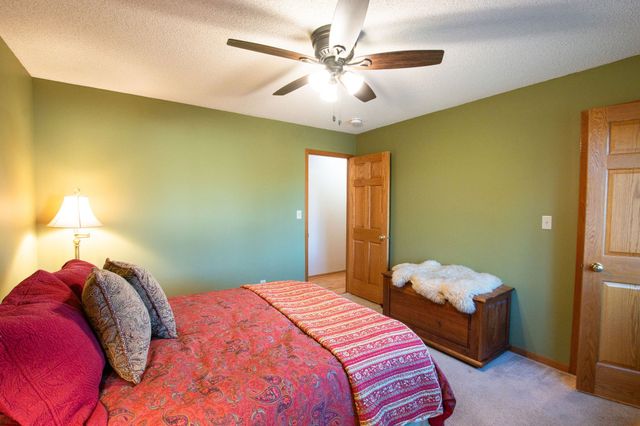 1776 NW 109th Court, Clive, IA 50325