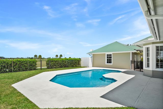 13700 SW Groveside Drive, Stuart, FL 34997