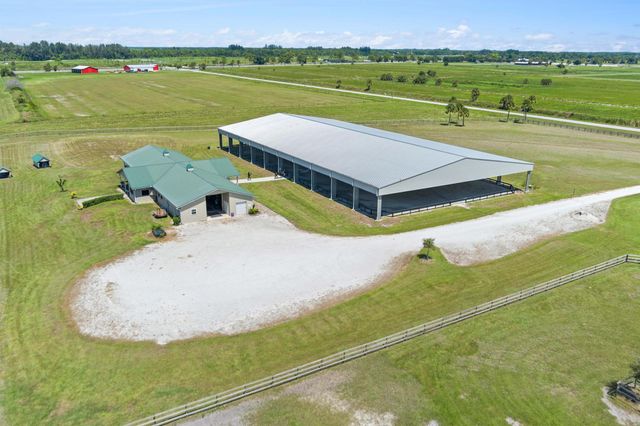 13700 SW Groveside Drive, Stuart, FL 34997