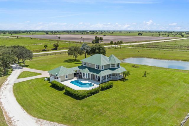 13700 SW Groveside Drive, Stuart, FL 34997