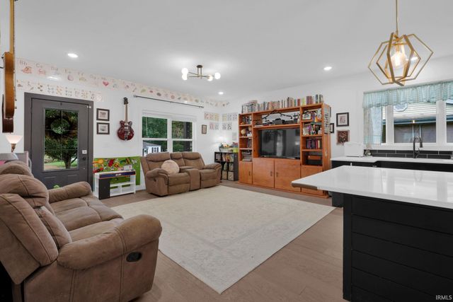 2814 Eastern Avenue, Bedford, IN 47421