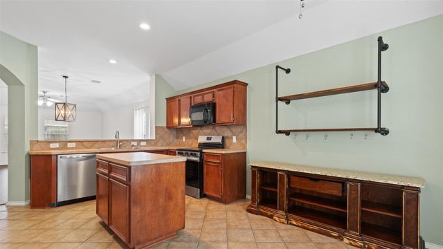 22848 Lantern Hills Drive, Kingwood, TX 77339