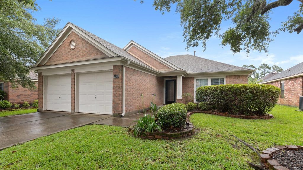 22848 Lantern Hills Drive, Kingwood, TX 77339