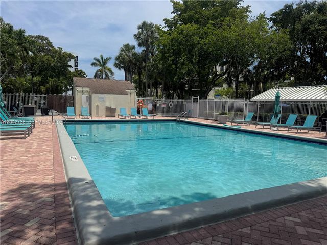 20200 W Country Club Drive PH16, Aventura, FL 33180