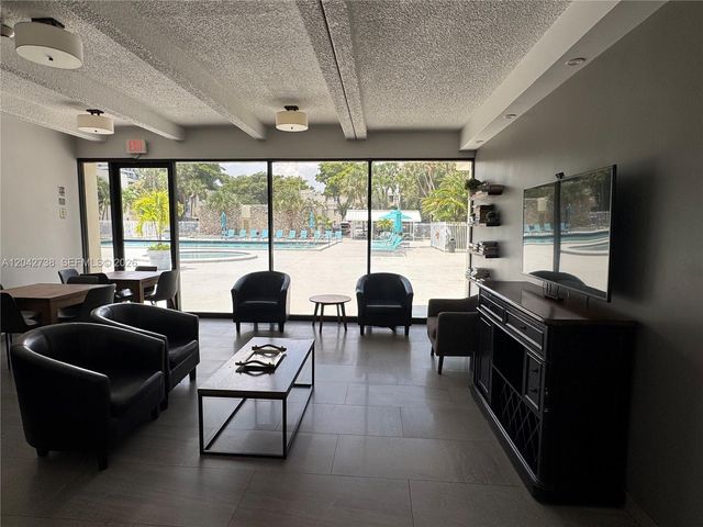 20200 W Country Club Drive PH16, Aventura, FL 33180