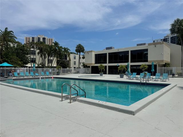 20200 W Country Club Drive PH16, Aventura, FL 33180