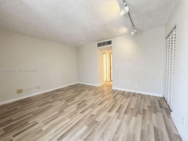 20200 W Country Club Drive PH16, Aventura, FL 33180