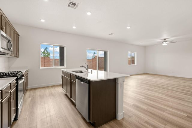 1515 Rawhide Loop NE, Rio Rancho, NM 87144