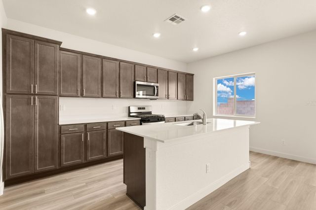 1515 Rawhide Loop NE, Rio Rancho, NM 87144