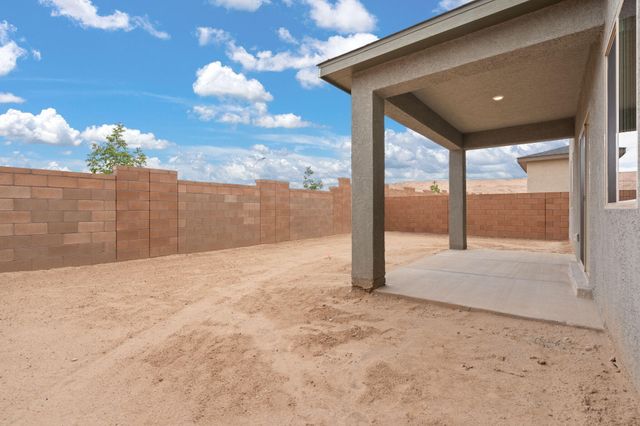 1515 Rawhide Loop NE, Rio Rancho, NM 87144