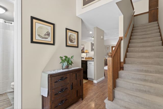 99 Glengarry Drive, Stratham, NH 03885