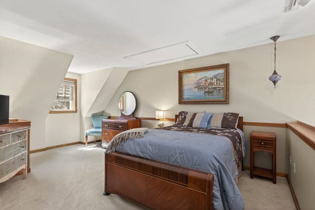 99 Glengarry Drive, Stratham, NH 03885