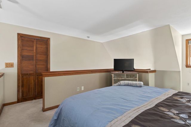 99 Glengarry Drive, Stratham, NH 03885