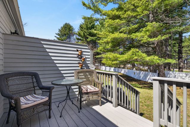 99 Glengarry Drive, Stratham, NH 03885