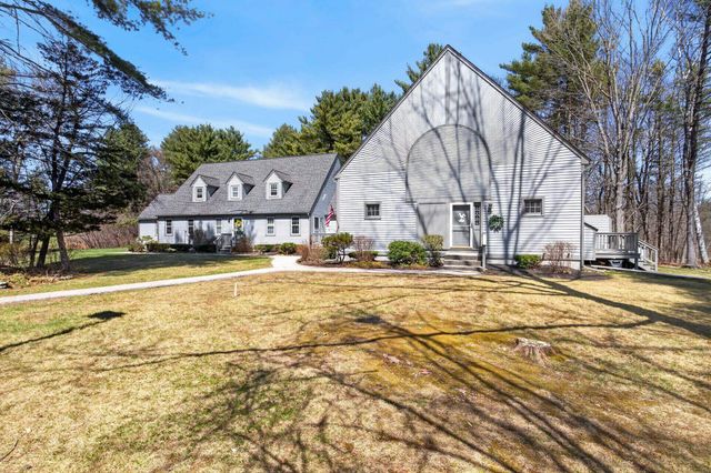 99 Glengarry Drive, Stratham, NH 03885