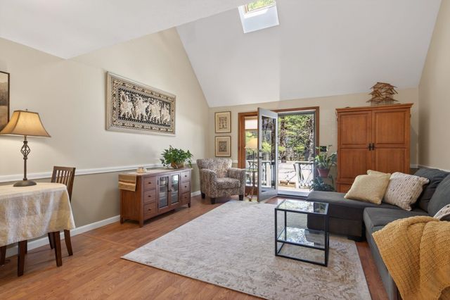 99 Glengarry Drive, Stratham, NH 03885