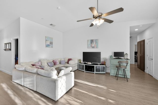 1208 Monterey Avenue, Madera, CA 93637