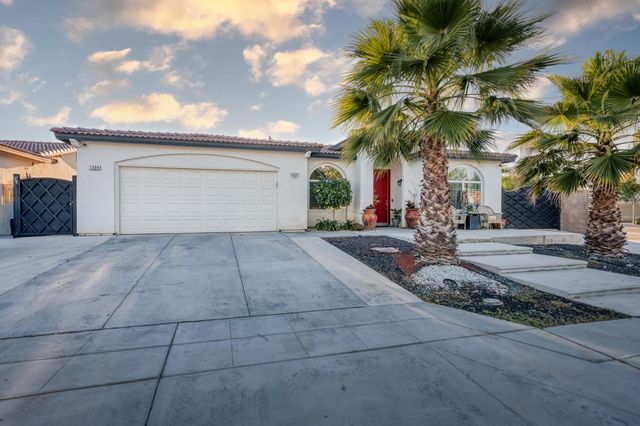 1208 Monterey Avenue, Madera, CA 93637