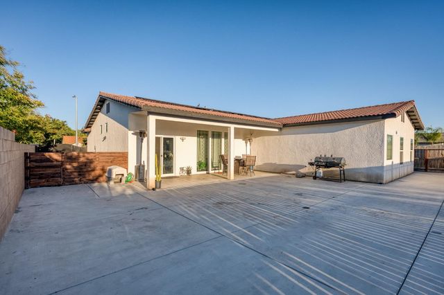 1208 Monterey Avenue, Madera, CA 93637