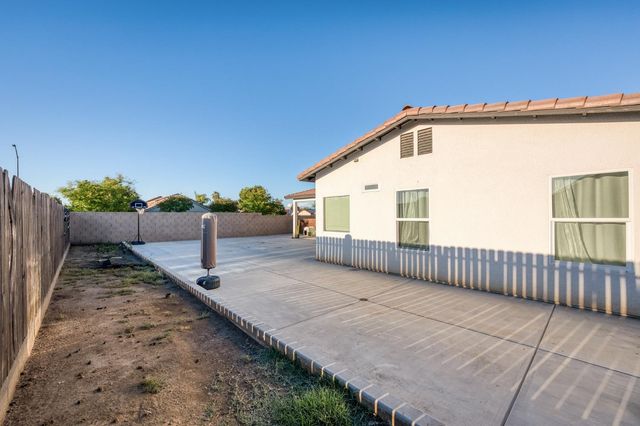 1208 Monterey Avenue, Madera, CA 93637