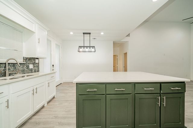 9471 Pinewood Drive, Hawk Cove, TX 75474