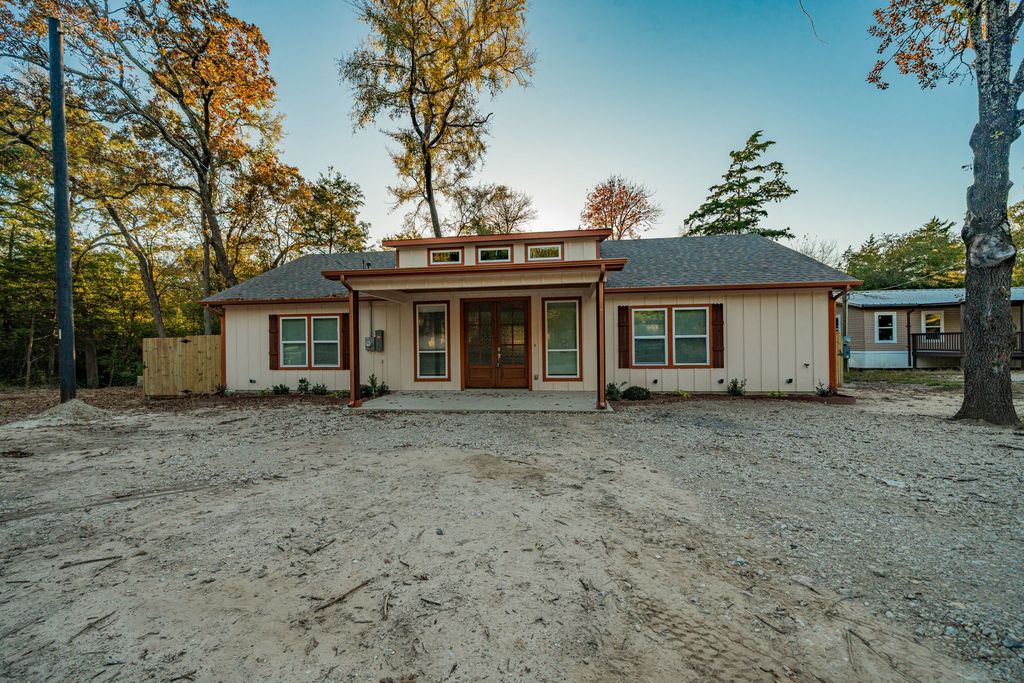 9471 Pinewood Drive, Hawk Cove, TX 75474