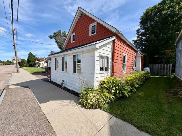 12 River Street, Chateaugay, NY 12920