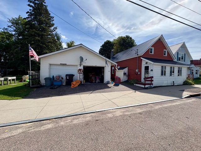 12 River Street, Chateaugay, NY 12920