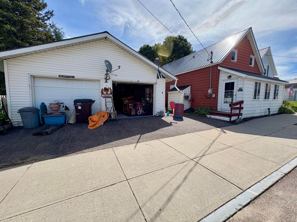 12 River Street, Chateaugay, NY 12920