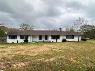 109 Hilltop Road, Laurens, SC 29360