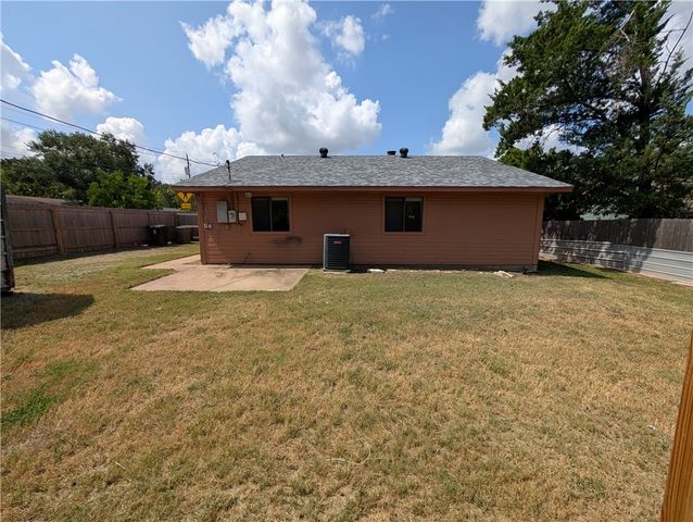 2901 Minnesota Avenue, Bryan, TX 77803