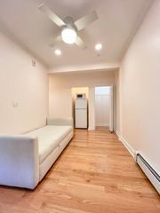 219 Commonwealth Ave 15, Newton, MA 02467