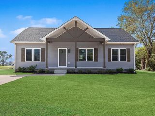 1009 W Main St, Portland, TN 37148