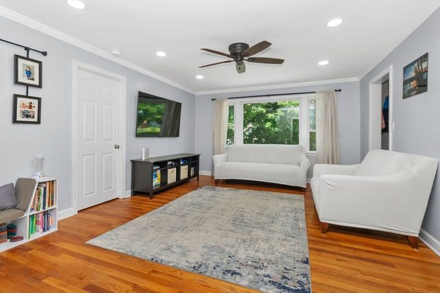 20 Reardon Road, Billerica, MA 01821