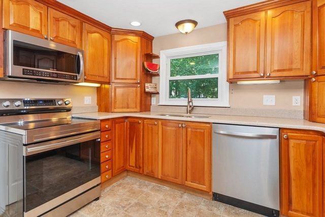 20 Reardon Road, Billerica, MA 01821