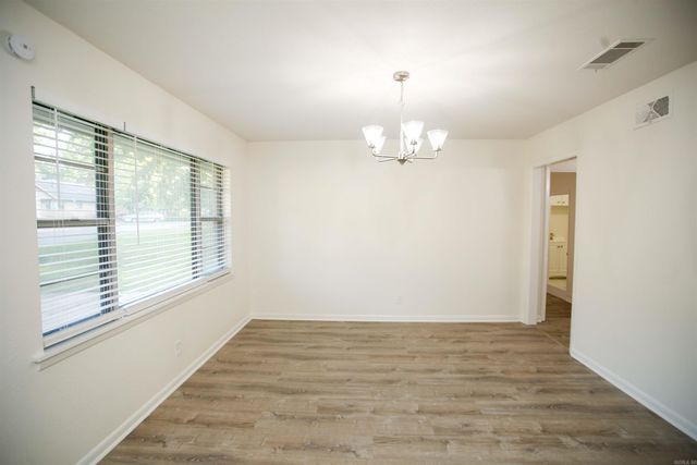 5202 S Wakefield Drive, Little Rock, AR 72209