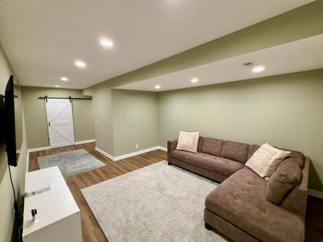 2761 Newbern Drive E, Blacklick, OH 43004